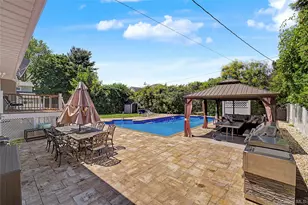 9 Cortland Ave, Jericho, NY 11753 - Photo 3