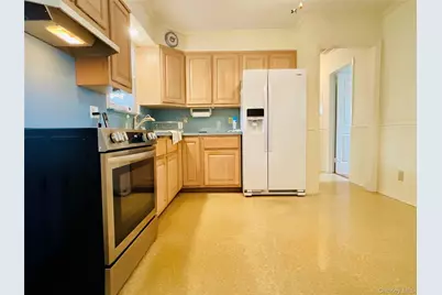 140 Andrew Avenue, East Meadow, NY 11554 - Photo 13
