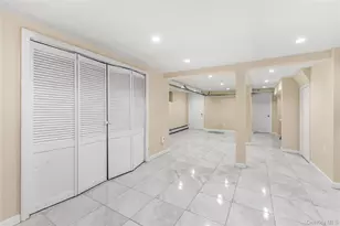 61-48 220th St, Oakland Gardens, NY 11364 - Photo 23