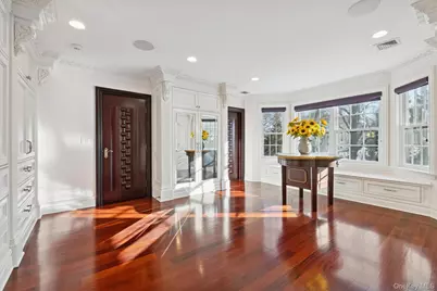 28 Whitney Circle, Glen Cove, NY 11542 - Photo 17