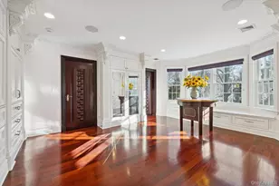 28 Whitney Cir, Glen Cove, NY 11542 - Photo 17