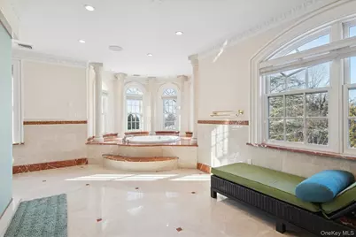 28 Whitney Circle, Glen Cove, NY 11542 - Photo 19