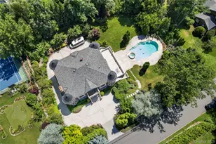 28 Whitney Cir, Glen Cove, NY 11542 - Photo 25