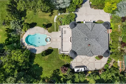 28 Whitney Circle, Glen Cove, NY 11542 - Photo 27
