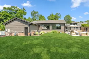 21 Princess, Oakdale, NY 11769 - Photo 35