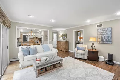 8 Quaker Hill Road, Stony Brook, NY 11790 - Photo 17