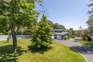 8275 Skunk Ln, Cutchogue, NY 11935 - Photo 9