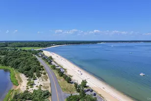 8275 Skunk Ln, Cutchogue, NY 11935 - Photo 41