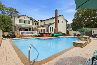 1 Geoffrey Avenue, Syosset, NY 11791 - Photo 29