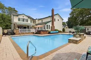 1 Geoffrey Ave, Syosset, NY 11791 - Photo 29