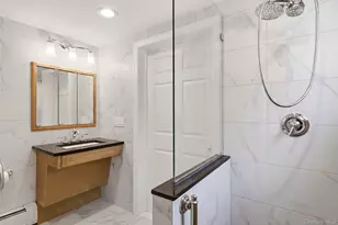 1 Geoffrey Ave, Syosset, NY 11791 - Photo 19
