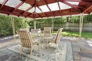 1 S Oaks Blvd, Plainview, NY 11803 - Photo 35