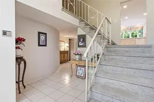 1 S Oaks Blvd, Plainview, NY 11803 - Photo 3