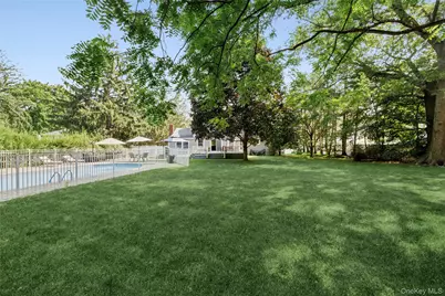19 Duquesne Drive, Greenlawn, NY 11740 - Photo 21