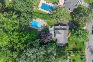 19 Duquesne Dr, Greenlawn, NY 11740 - Photo 25