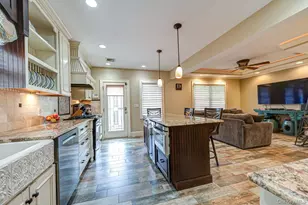 6 Troy Pl, Merrick, NY 11566 - Photo 9
