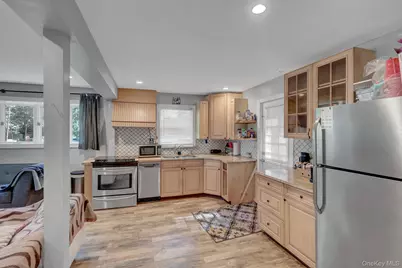 14 Neponsit Road, Sound Beach, NY 11789 - Photo 9
