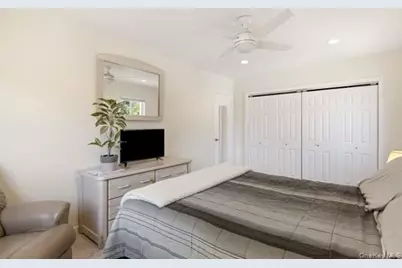 105 Prime Avenue #B6, Huntington, NY 11743 - Photo 17