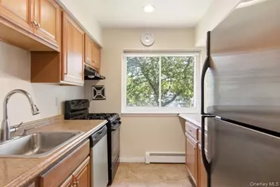 105 Prime Avenue #B6, Huntington, NY 11743 - Photo 13