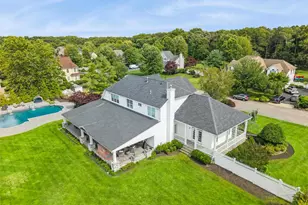 5 Biltmore Dr, Shoreham, NY 11786 - Photo 3