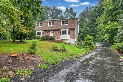 17 Esquire Road, New City, NY 10956 - Photo 1
