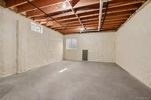 249 Bedford Ave, New Hyde Park, NY 11040 - Photo 19