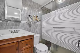 38-22 205th St, Bayside, NY 11361 - Photo 11