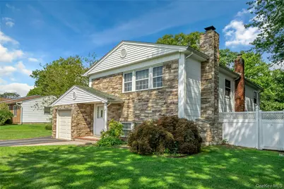 15 Greenbrier Lane, Sayville, NY 11782 - Photo 1
