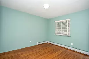 15 Greenbrier Ln, Sayville, NY 11782 - Photo 9