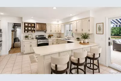 2340 Fairway Drive, Cutchogue, NY 11935 - Photo 3