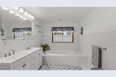 4 Manitou Trail, White Plains, NY 10603 - Photo 23