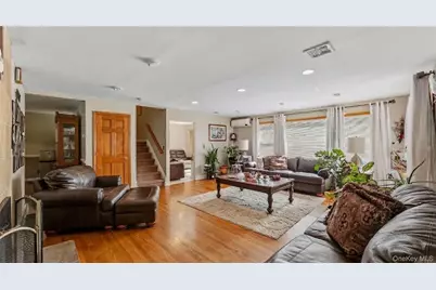 4 Manitou Trail, White Plains, NY 10603 - Photo 3