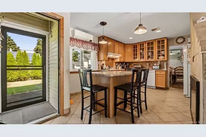 4 Manitou Trail, White Plains, NY 10603 - Photo 11