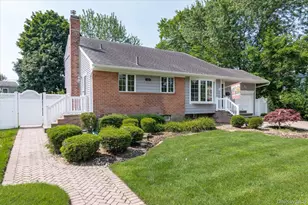 4 Jerold St, Plainview, NY 11803 - Photo 3
