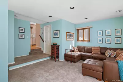 4 Jerold Street, Plainview, NY 11803 - Photo 15