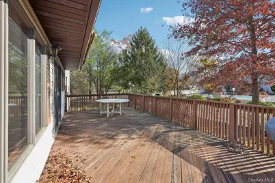 24 Brenda Lane, Bardonia, NY 10954 - Photo 41