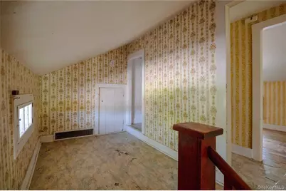 1402 Albany Avenue, Kinderhook, NY 12184 - Photo 21