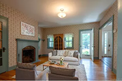 1402 Albany Avenue, Kinderhook, NY 12184 - Photo 7