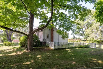 1402 Albany Avenue, Kinderhook, NY 12184 - Photo 5