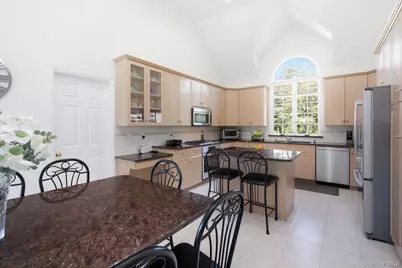 15 Ellis Drive #13, White Plains, NY 10605 - Photo 15