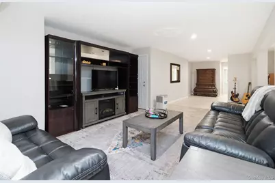 15 Ellis Drive #13, White Plains, NY 10605 - Photo 27