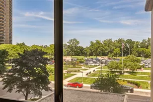 270-10 Grand Central Pkwy, Floral Park, NY 11005 - Photo 21