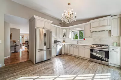 70 Manor Drive #A, Great Neck, NY 11020 - Photo 5