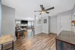 36 Rosalie Pl, Patchogue, NY 11772 - Photo 9