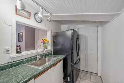 36 Rosalie Place, Patchogue, NY 11772 - Photo 11
