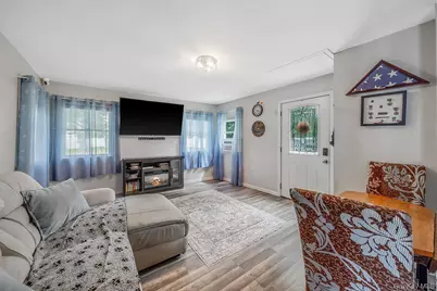 36 Rosalie Place, Patchogue, NY 11772 - Photo 5