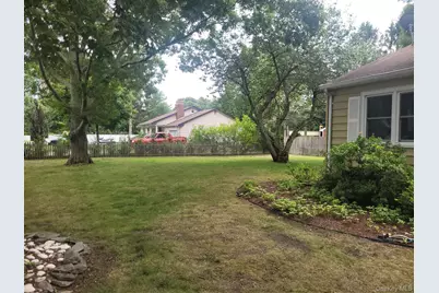 10 Graham Road, Hampton Bays, NY 11946 - Photo 3