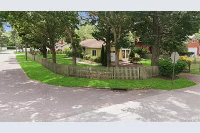 10 Graham Road, Hampton Bays, NY 11946 - Photo 3