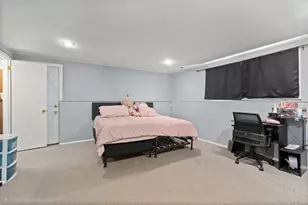 26 Terri Lee Ln, Spring Valley, NY 10977 - Photo 19