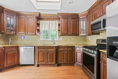 26 Terri Lee Lane, Spring Valley, NY 10977 - Photo 7